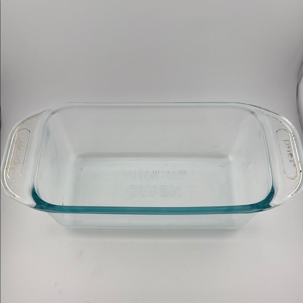 Pyrex Gray Bakeware Essential Baking Dish
